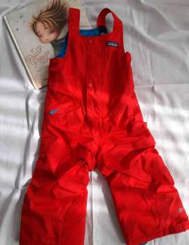 Patagonia tuta tg 2 anni piccolo prezzo per due segni come in foto, per il resto perfetta 18+ss