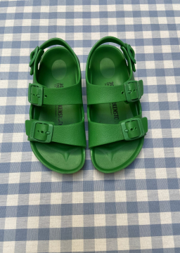 Birkenstock Verdi num 30 €19+ss