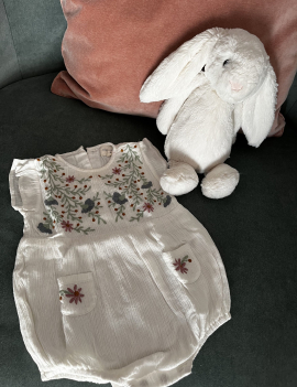 Pagliaccetto con ricamo LOUIS+LOUISE tg 3 mesi, 30 euro + SS