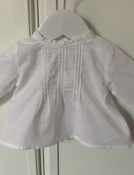 Camicino coprifasce bianco in cotone con ricamo rosa e bianco BONNET A POMPON 1 Mese  30€+ss