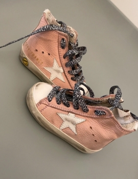 Golden Goose numero 19. Euro 90+s.s.