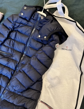 Moncler piumino lungo Bimba Charpal Blu notte 4 anni 160 euro